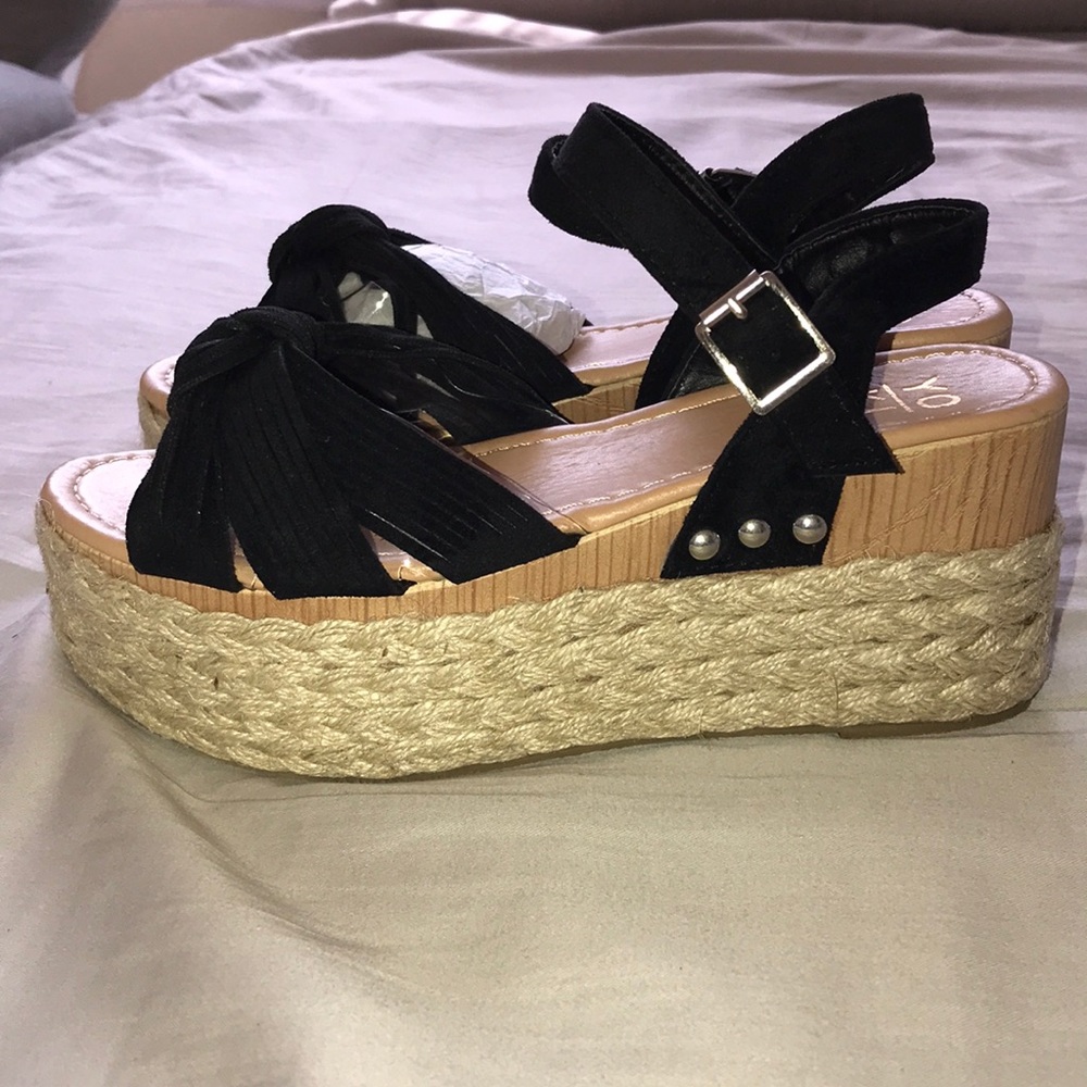 Black/Tan Suede wedges